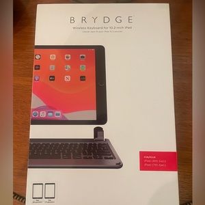 iPad Wireless Keyboard (Brand: Brydge)